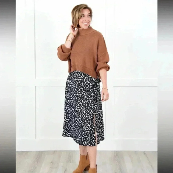 NWT Sew In Love Midi Animal Print Skirt - Picture 5 of 8